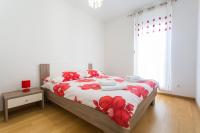 Posteľ alebo postele v izbe v ubytovaní ARIJANA APARTMAN free private garage