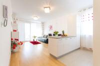 Kuchyňa alebo kuchynka v ubytovaní ARIJANA APARTMAN free private garage