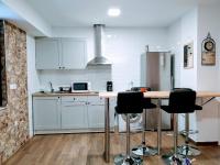 Kuchyň nebo kuchyňský kout v ubytování Loft Azahar junto a Puente Romano