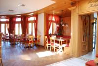 Khu vực ghế ngồi tại Hotel & Restaurant Post