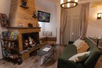 Posezení v ubytování Aklidi Hotel