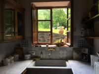 A seating area at Relax totale nel Bosco Lucca