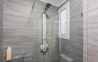 A bathroom at Beautiful Apartment at Plaka