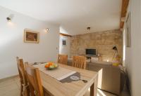 Televízia a/alebo spoločenská miestnosť v ubytovaní Vacation house "Kaštil" Pučišća - Brač