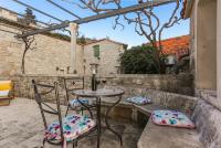 Patio alebo iná vonkajšia časť ubytovania Vacation house "Kaštil" Pučišća - Brač