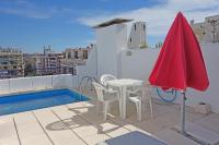 Basen w obiekcie Marbella House Penthouse lub w pobliżu