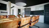 Kuchyňa alebo kuchynka v ubytovaní Sky Beach Aparthotel