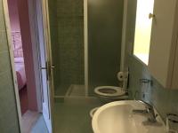A bathroom at Appartamenti Monte Alago