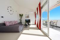 Posedenie v ubytovaní Stunning View Apartment with pool