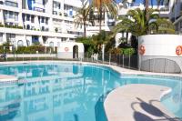 Bazén v ubytování Marbella House Penthouse nebo v jeho okolí