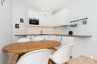 Kuchyňa alebo kuchynka v ubytovaní Jantar Apartamenty - Park Side
