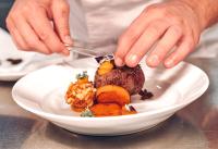 Jídlo v hotelu nebo okolí