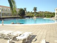 Basen w obiekcie Apartamentos Checkin Laurisilva lub w pobliżu