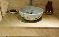 a bowl sitting on top of a counter at 橙橙民宿 in Ruifang