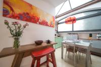 A kitchen or kitchenette at casa del mare e della musica