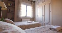 Posteľ alebo postele v izbe v ubytovaní APARTAMENTO 3, 6 Pax CASA RURAL EL SAUCE A 2 KM DE CUENCA