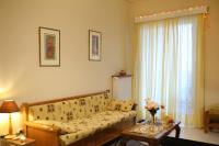 Posedenie v ubytovaní Kleisthenes' apartment