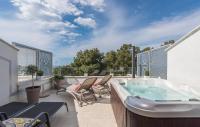 Balkón alebo terasa v ubytovaní Luxury Apartments Novigrad