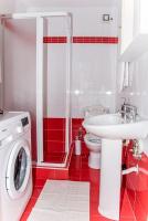 A bathroom at Nikis Apartment