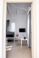 A television and/or entertainment centre at Nikis Apartment