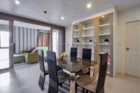 Posezení v ubytování WOW Apartment at Unity Patong