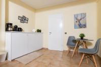 Kuchyňa alebo kuchynka v ubytovaní Seven Heaven Premium Suites