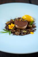 Jídlo v hotelu nebo okolí