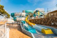 Bazén v ubytování Hotel Guitart Central Park Aqua Resort nebo v jeho okolí