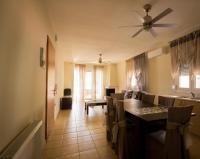 Posedenie v ubytovaní Keramoti Luxury Apartments