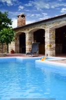 Basen w obiekcie Villa Smilje ZadarVillas lub w pobliżu