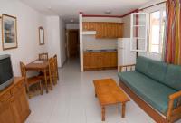Kuchnia lub aneks kuchenny w obiekcie Apartamentos Checkin Laurisilva