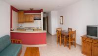 Kuchnia lub aneks kuchenny w obiekcie Apartamentos Checkin Laurisilva