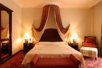 Postel nebo postele na pokoji v ubytování Termes Montbrio Hotel & Spa