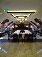 Reštaurácia alebo iné gastronomické zariadenie v ubytovaní Centrum Hotel