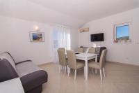 TV a/nebo společenská místnost v ubytování APARTMENT ABA