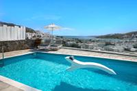 Bazén v ubytovaní Amperian Mykonos Suites & Villas alebo v jeho blízkosti