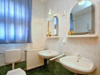 Kúpeľňa v ubytovaní Holiday Home Lago by Interhome