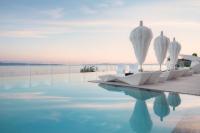 Bazén v ubytovaní Posh Residence Luxury Suites alebo v jeho blízkosti