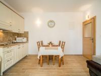 Kuchyňa alebo kuchynka v ubytovaní Holiday Home Oltari by Interhome
