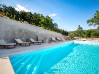 Bazén v ubytovaní Holiday Home Lapis by Interhome alebo v jeho blízkosti