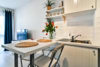 Kuchnia lub aneks kuchenny w obiekcie LTC Apartments Malczewskiego Centrum