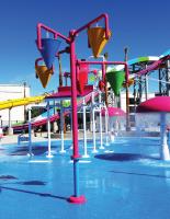 ein Wasserpark mit vielen Wasserrutschen in der Unterkunft Circus Circus Hotel, Casino &amp; Theme Park in Las Vegas