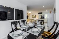 Kuchyňa alebo kuchynka v ubytovaní Villa Deni by Rent Istria