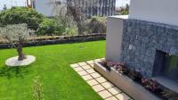 A garden outside Anna & Alfredo bed and breakfast