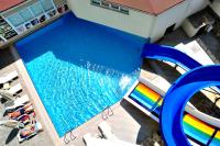 Bazén v ubytování Cinar Family Suite Hotel Side nebo v jeho okolí