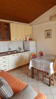 Kuchyňa alebo kuchynka v ubytovaní Apartments Anka