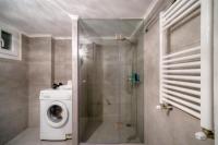 Kúpeľňa v ubytovaní Acropolis deluxe Apt.(Must)