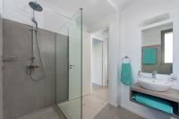 Kúpeľňa v ubytovaní Luxury Villa Hera with Private Pool
