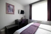 Posteľ alebo postele v izbe v ubytovaní Log In Rooms