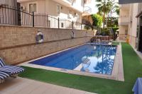Bazén v ubytování Belle Ocean Apart Otel nebo v jeho okolí